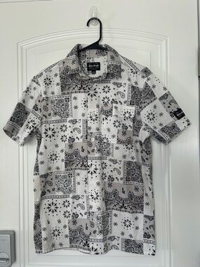 Men's Short-Sleeve Bandana Patchwork Button-Down Shirt - White/Black